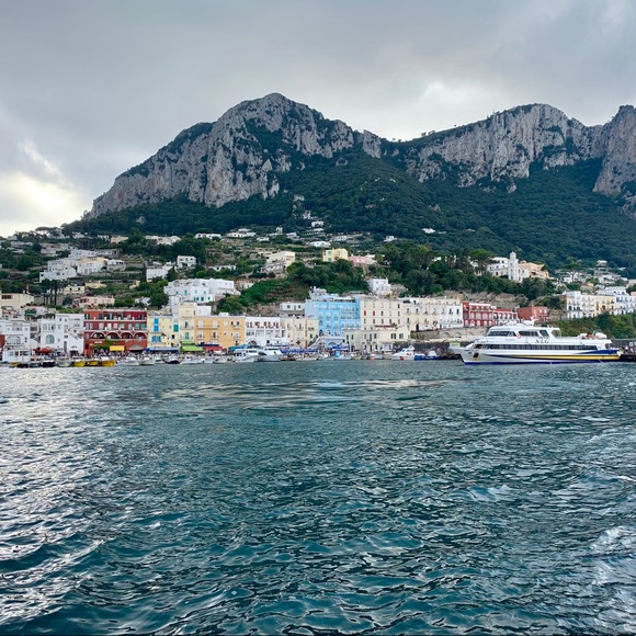 Meet your Posher, Karen - Picture 2 of 12